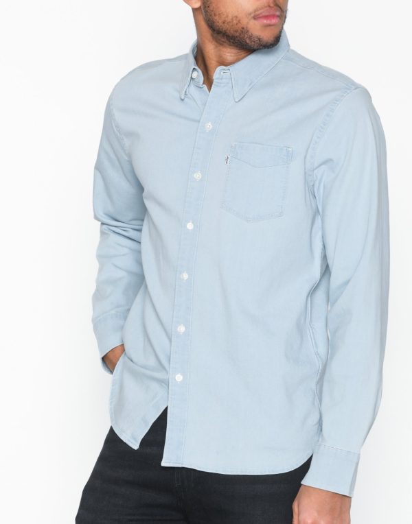 Light blue shirt