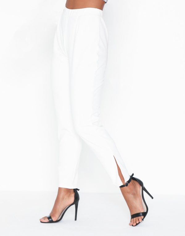 White slit pants